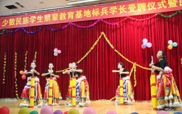 朋輩教育 文化藝術(shù)交流活動的組織與實踐
